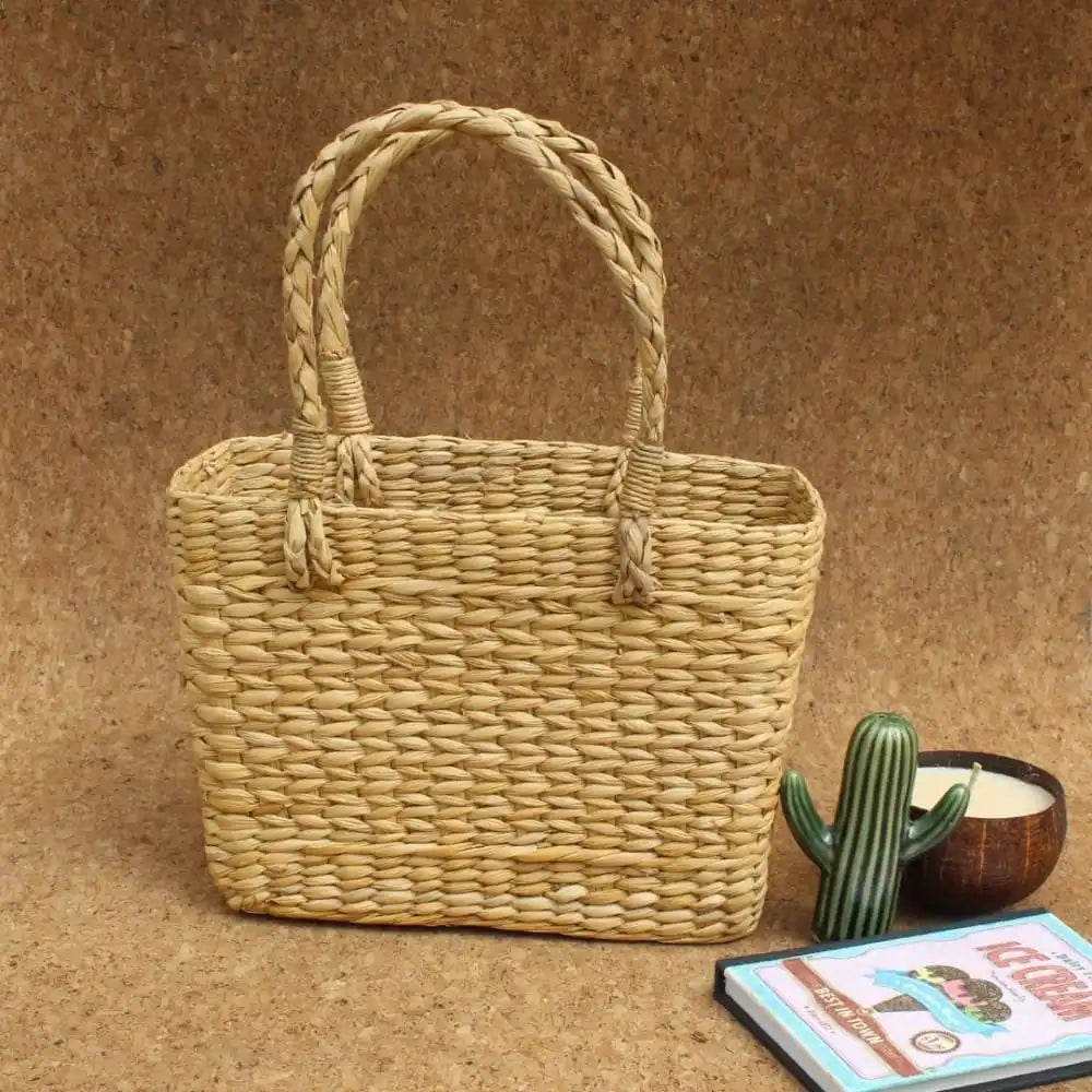 Beige Water Reed (Kauna Grass) Basket - EarthBased
