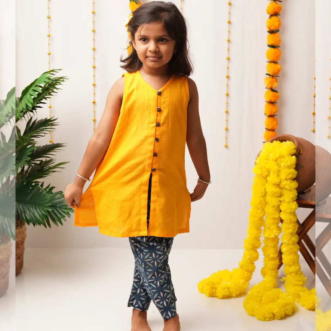 Gendaphool Kurta Pant Set for girls