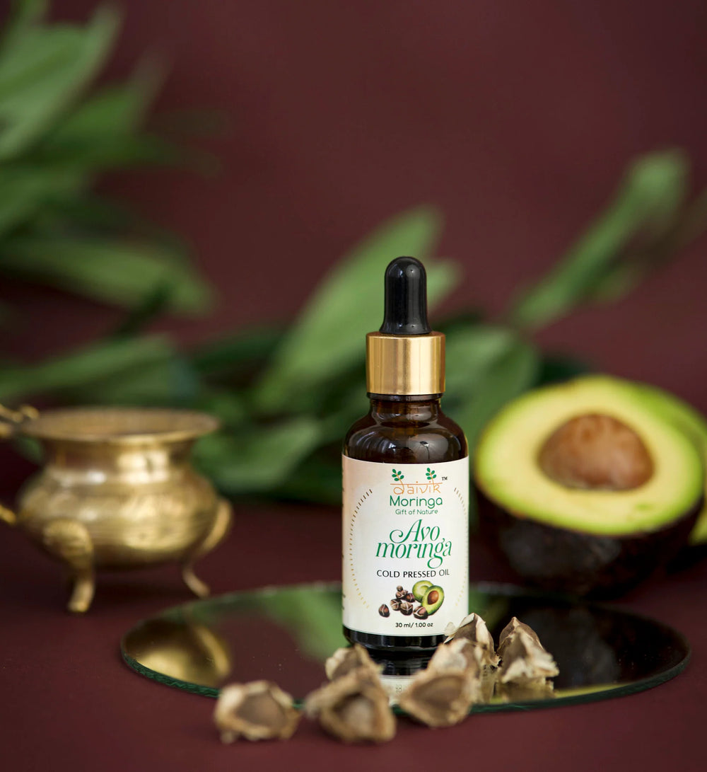 Avo Moringa Oil (30 ml) | Daivik Moringa - EarthBased