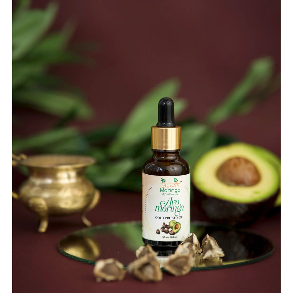 Avo Moringa Oil (30 ml) | Daivik Moringa - EarthBased