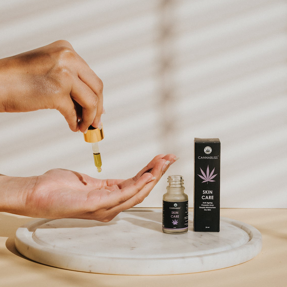 CannaBliss SKIN CARE (with 0.5% Cannabis Leaf Extract + Argan & Rosehip - Oil + Hemp Seed Oil) - 10 ML - EarthBased