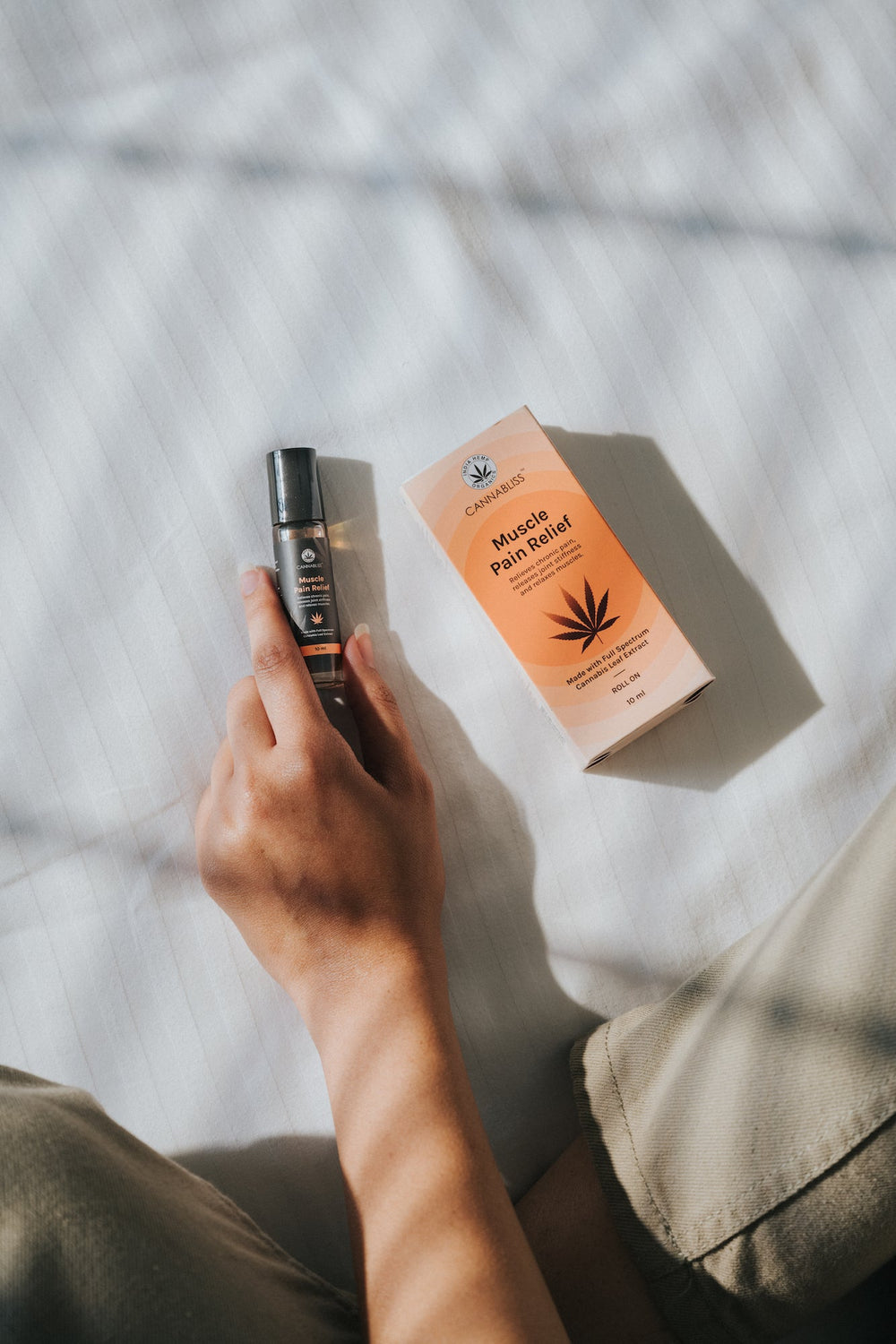 MUSCLE PAIN RELIEF ROLL-ON - EarthBased