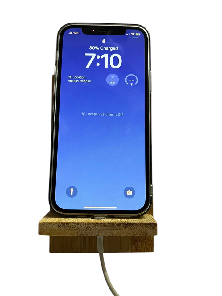 Bamboo mobile stand | ONEarth - EarthBased