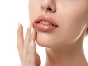 Nurturing Your Smile: How to Keep Your Lips Hydrated and Healthy_earthbased.in