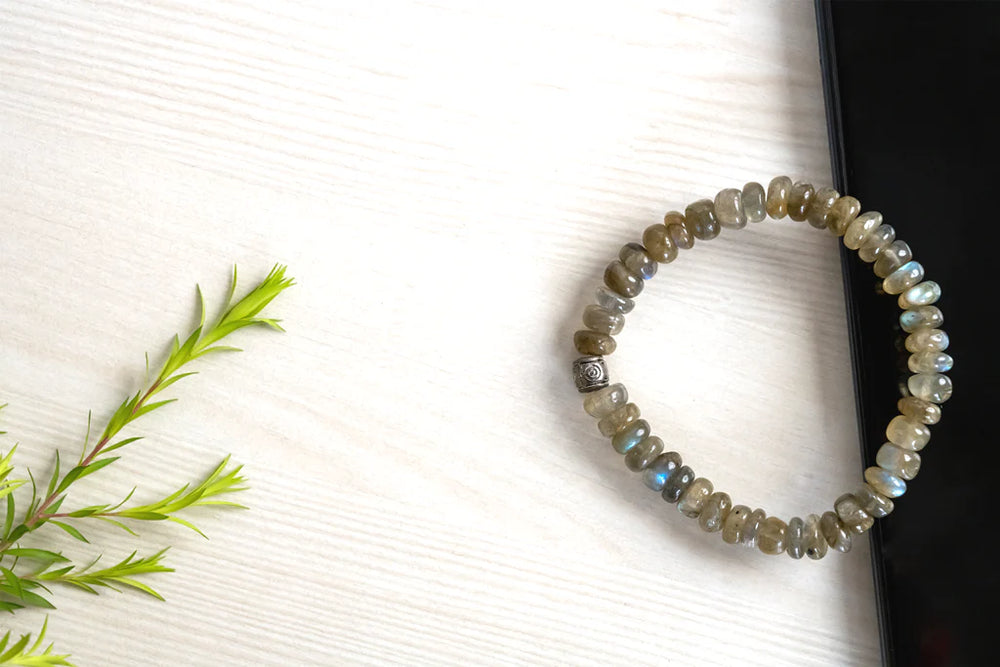 Original Labradorite Bracelet For Stress, Anxiety, Pain And Negative Energy - EarthBased 