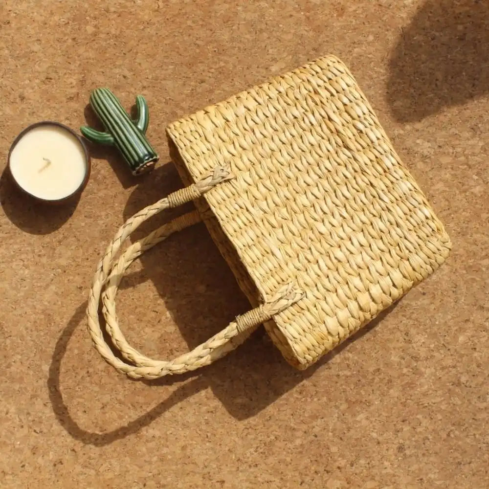 Beige Water Reed (Kauna Grass) Basket - EarthBased 
