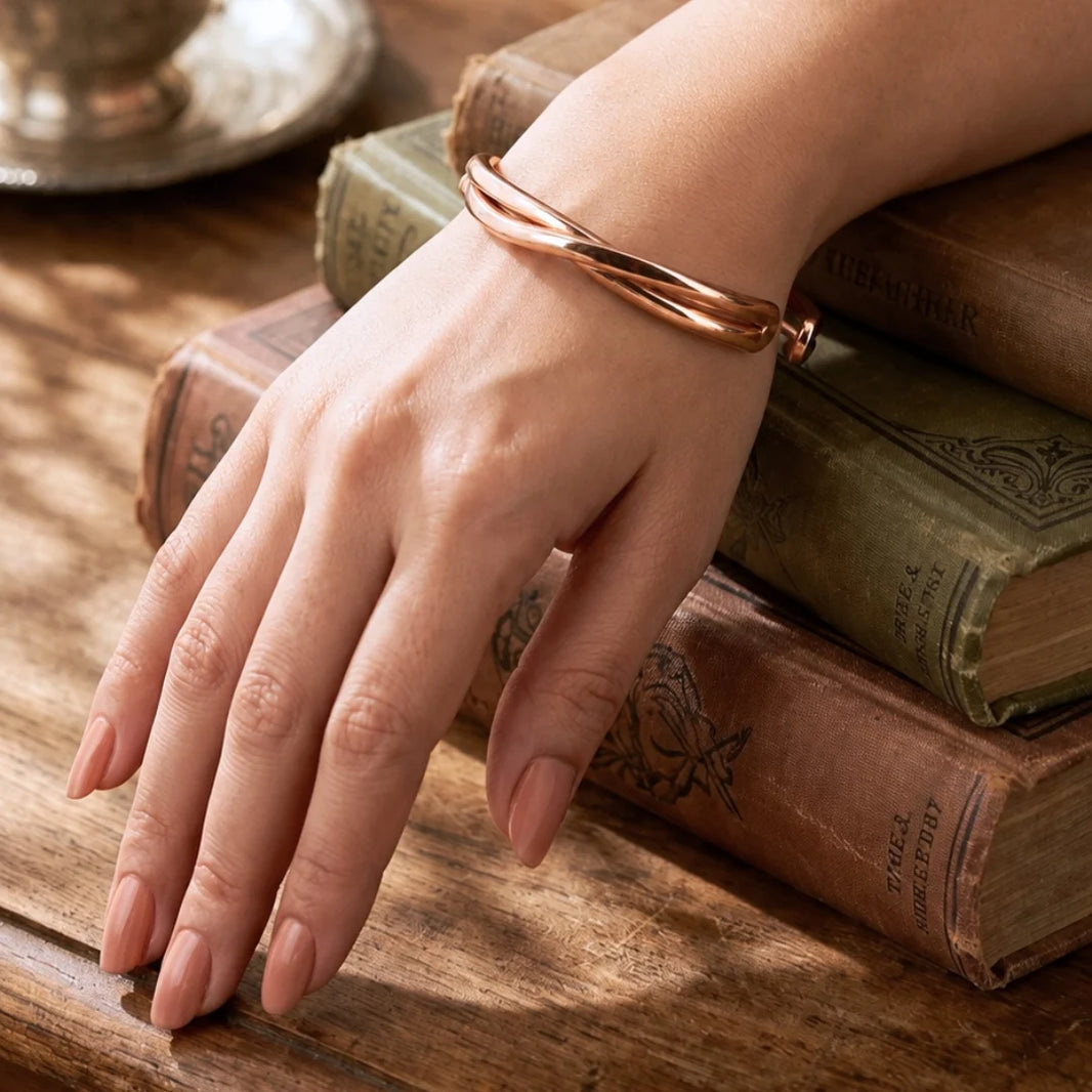 Twisted Copper Kada for Men & Women – Ayurvedic Copper Bracelet