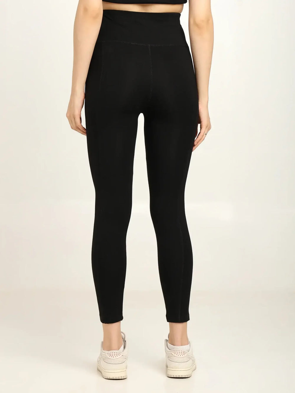 Women’s High-Waist Bamboo Yoga Pants with Side Pocket – Soft & Eco | Black - EarthBased 