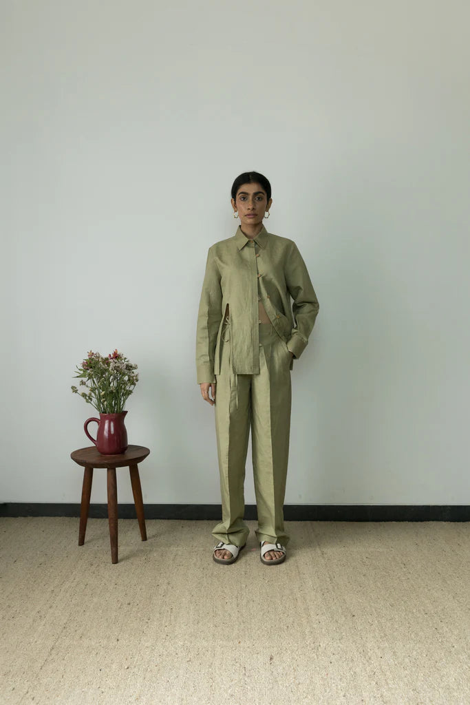 FRONT SLIT SHIRT - EarthBased 