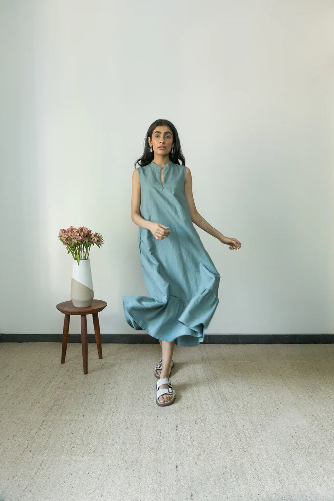 LAID-BACK GATHERED DRESS | Anushe Pirani - EarthBased 