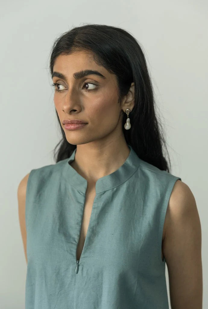 LAID-BACK GATHERED DRESS | Anushe Pirani - EarthBased 