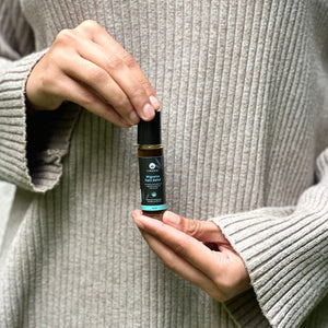 MIGRAINE PAIN RELIEF ROLL-ON - EarthBased 