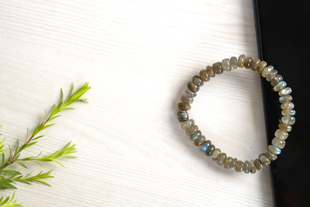 Original Labradorite Bracelet For Stress, Anxiety, Pain And Negative Energy - EarthBased 