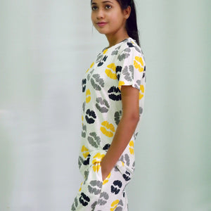 Kisses Print T-shirt & Pant Night Dress in Tofu | Playout - EarthBased 