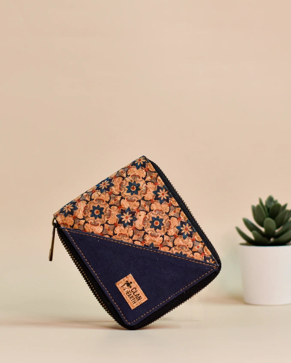 Printed Kiwi Zip Cork Wallet | Clan Earth - EarthBased 