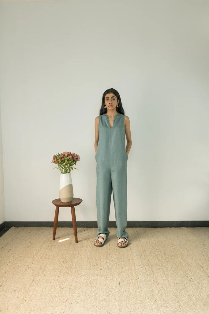 RELAXED-FIT JUMPSUIT - EarthBased 