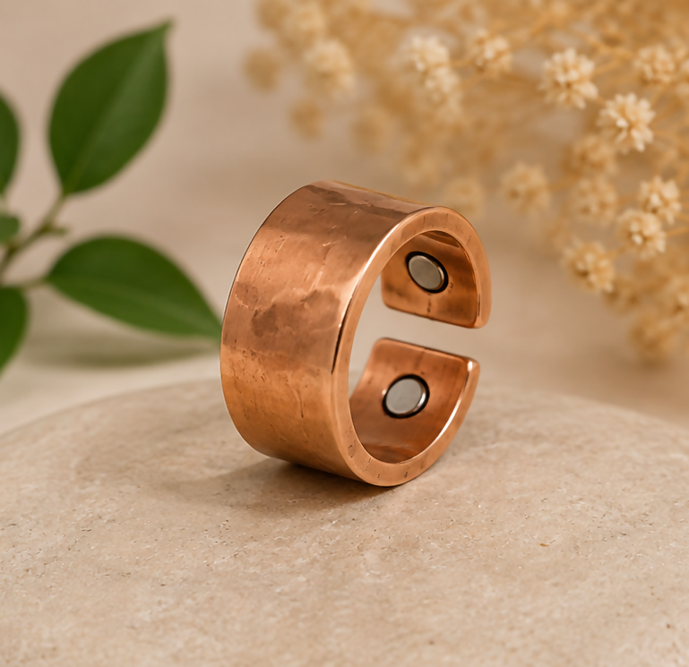 Hand-hammered copper ring for men and women by Nature Heal