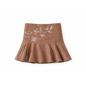 Casual strapless summer top for women made from breathable cotton fabric, relaxed fit tube top designed for inclusive sizing.